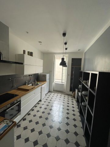 Location Appartement 4 pièces 115m² NIMES 30000 - Photo 5