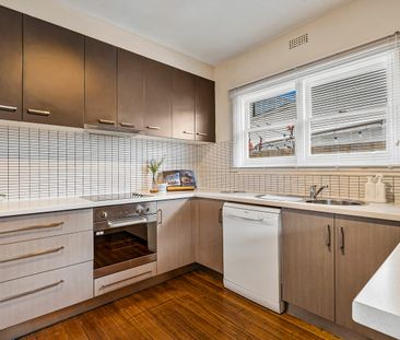 Spacious 3-Bed Home in Lutana - Photo 6