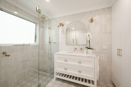 Fully furnished executive home with stunning Pittwater views - Photo 5