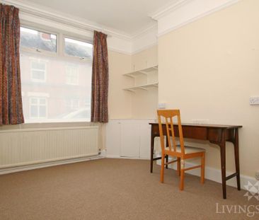 4 bedroom terraced house to rent - Photo 2