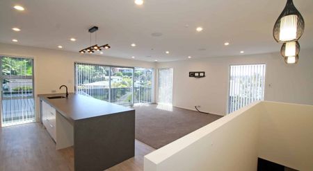 Clean, Crisp & Well Presented - Photo 2