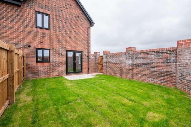 Stokers Drive, Horwich - Photo 1