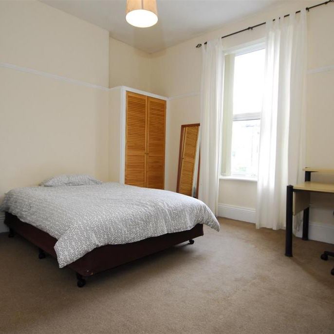 4 bedroom house to rent - Photo 1