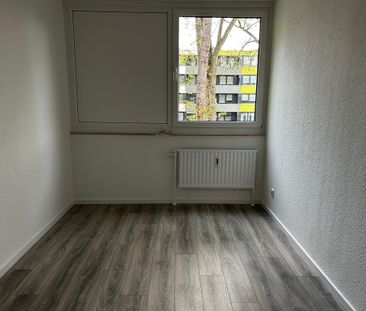Fully renovated 3-room apartment with balcony in Dortmund Scharnhorst. - Foto 1
