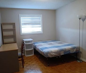 For Lease - 5672 Shillington Drive, Mississauga, Ontario - Photo 2