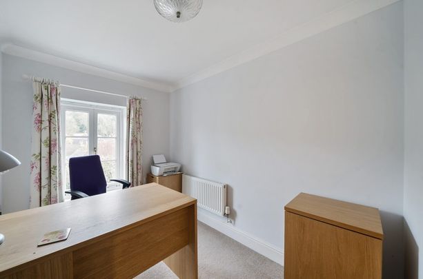 4 Bedroom House - Eastgate Street, Winchester - Photo 1