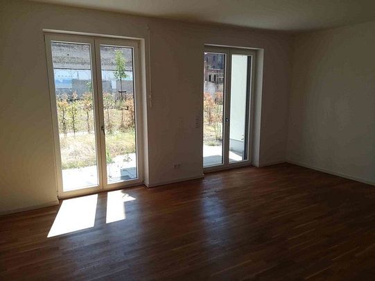 Traumhafte großzügige 5 Zi. Wohnung mit großer Terrasse und Gartenanteil - Foto 1