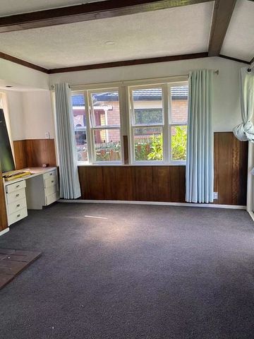 4 Bedroom House With Ample Parking Space - Photo 3