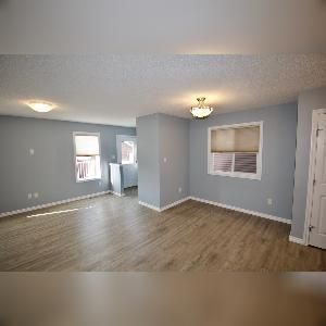 Manning 4 Bed 3 Bath Family Home NW Edmonton - Photo 1