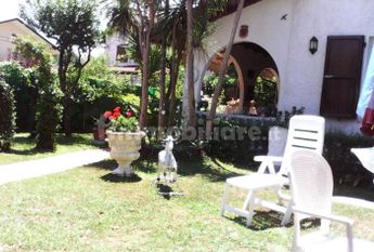 Villa a schiera via Bregoscia, 29, Marina Verde, Renella, Montignoso