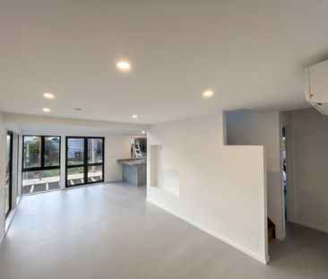 Paraparaumu Beach - 3 Bedroom - Photo 2
