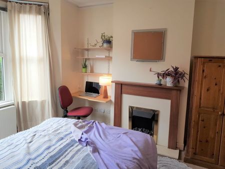 3 bedroom house - Photo 3