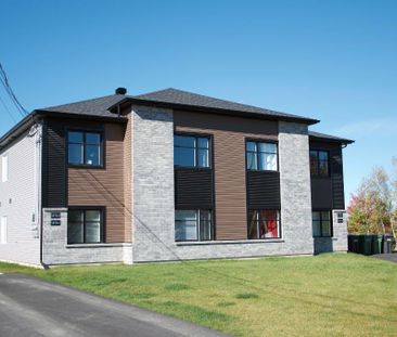 5 1/2 quadruplex Sherbrooke (Rock Forest) - 1ER DÉC. - Photo 3