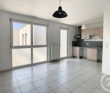 Location Appartement 2 pièces 43m² TROYES 10000 - Photo 2