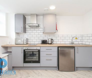 1 bed Studio for Rent - Photo 2