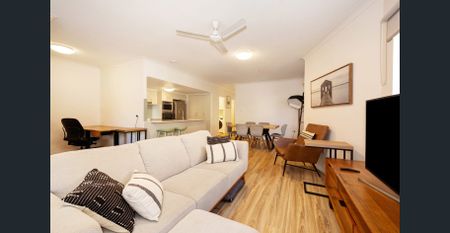 Fully Furnished Apartment in Secure Complex - Photo 2