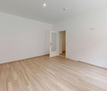 NEUSANIERTE Mietwohnung mit ca. 68,81 m² ++ in unmittelbarer Nähe z... - Photo 4