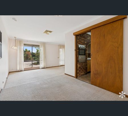 6 Lachlan Road, Willetton, WA 6155 - Photo 3