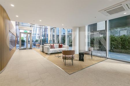 37 Clarendon Road, Watford - Photo 3