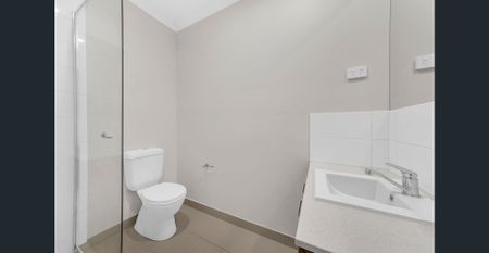 For Rent — Stylish 4-Bedroom Family Home- 2 Gudali Walk, Clyde North VIC 3978 - Photo 3