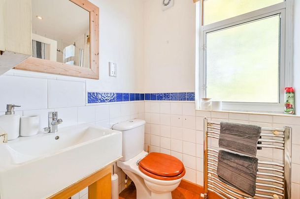 2 bedroom end of terrace house to rent - Photo 1