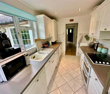 Apeldoorn Drive, Croydon, SM6 9 - Photo 6