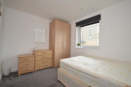 2 bedroom flat to rent - Photo 3