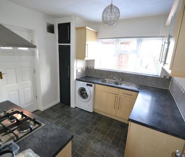 2 bedroom maisonette to rent - Photo 3