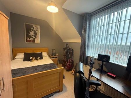 32 Lady Wallace Walk, Lisburn, BT28 3GY - Photo 4