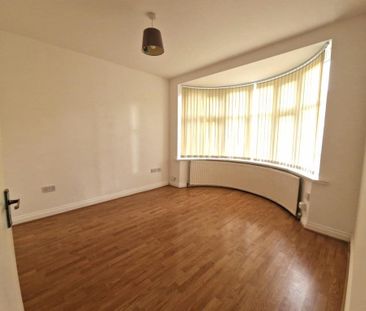 4 bedroom semi-detached house to rent - Photo 4