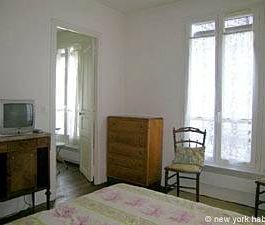 Logement à Paris, Location meublée - T2 - Clichy, Batignolles - Ter... - Photo 4
