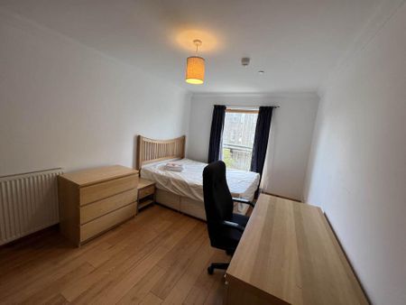 5 bedroom flat to rent - Photo 5