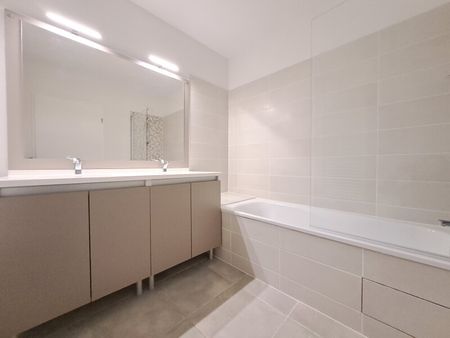 Location Appartement 3 pièces 58m² BRUGUIERES 31150 - Photo 4