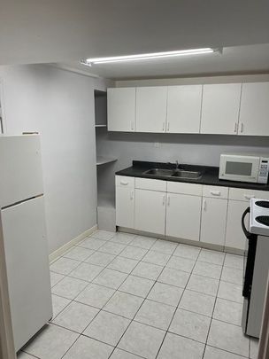For Lease - 1216 Shamir Crescent Unit# Lower Level, Mississauga, Ontario - Photo 1