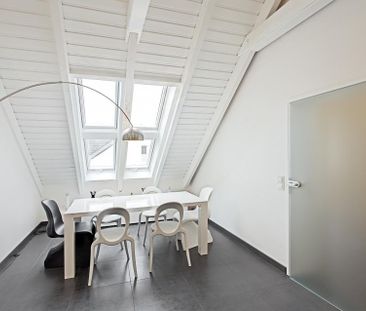 Exklusive Dachgeschosswohnung mit hochwertiger Ausstattung - Photo 4