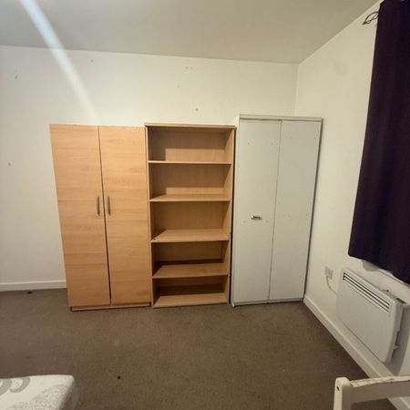 Room in a Shared Flat, Linton Road, IG11 - Photo 4