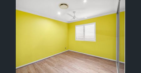 Located at cud-a sac of Pointglen's Northview Gardens residential estate. - Photo 2