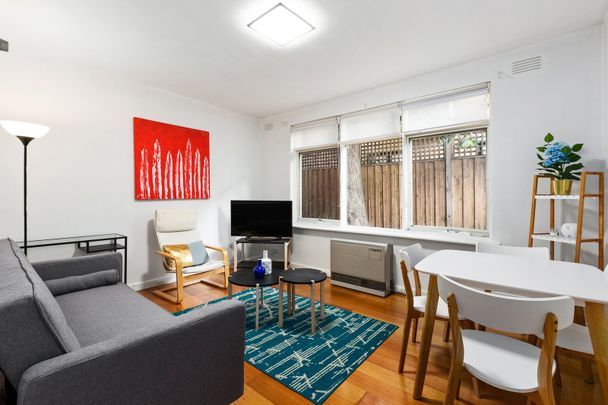 Ground Floor Secure Apartment in Prahran - Photo 1