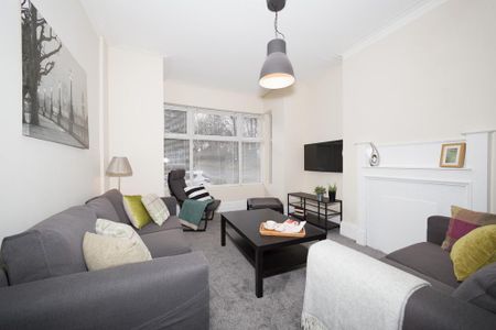 1 bedroom in a house share to rent - Photo 5