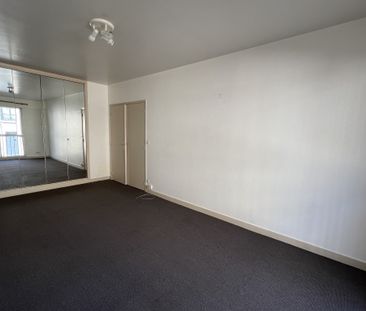 Location Appartement 2 pièces 47m² POITIERS 86000 - Photo 2