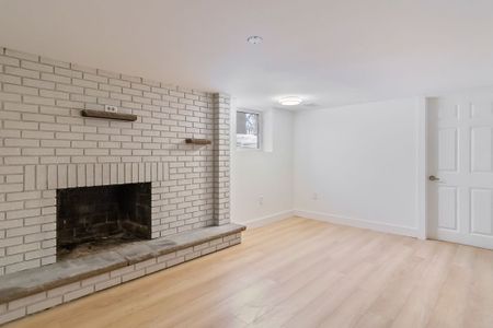 For Lease - 206 Queen Street Unit# Lower, Mississauga, Ontario - Photo 3