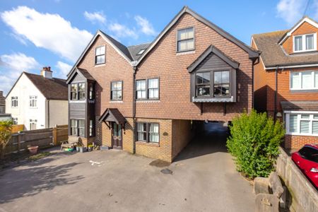 Whitehill Road, Crowborough, TN6 - Photo 2