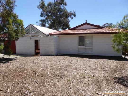Spacious 3-Bedroom Home in Desirable MacGregor Location - Photo 1
