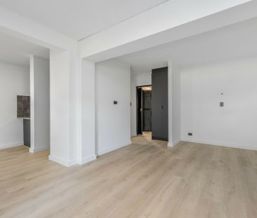 Stylish One-Bedroom Apartment - Photo 1