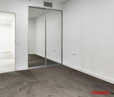 Stylish Two Bedroom Apartment with Secure Parking in Rosebery - Photo 6