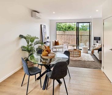 Near new 3 bedroom townhouse in peaceful surroundings - Photo 1