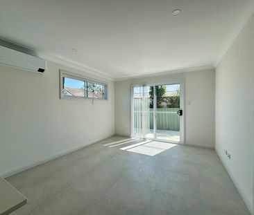 BRAND NEW GRANNY FLAT! - Photo 2