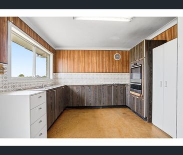 260 McIver Avenue, West Hoxton, NSW 2171 - Photo 5