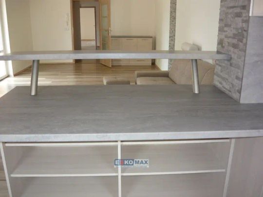 Pronájem nového, luxusního kompletně zařízeného bytu 3+kk Břeclav,centrum 100 m - Photo 1