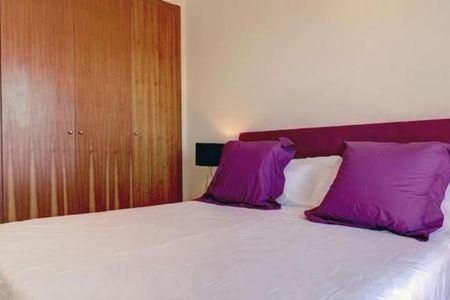 3 bedroom luxury Townhouse for rent in Estepona, Andalusia - Photo 5